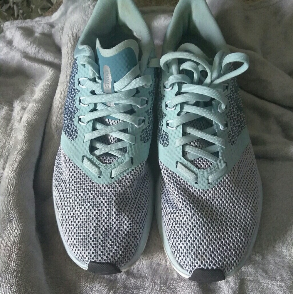 Nike woman shoe